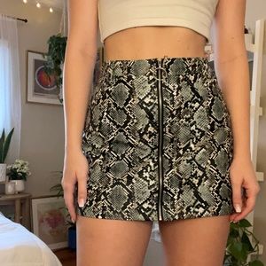 Wild Honey size large faux leather snake skin mini skirt